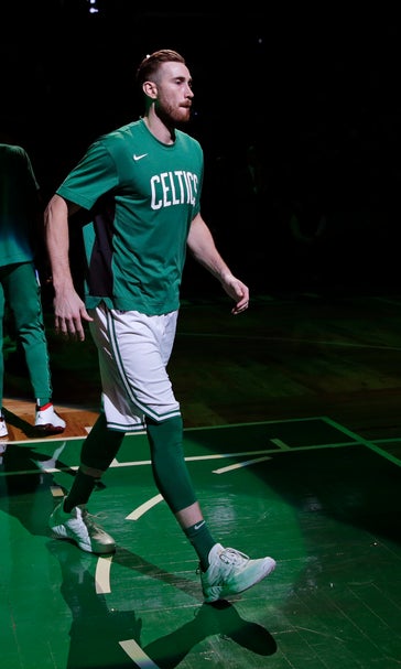 Celtics F Hayward returns from injury against Cavaliers